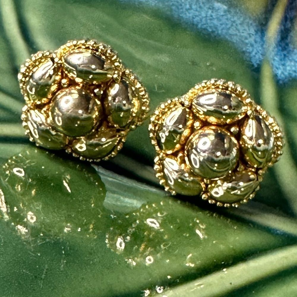 Vintage Gold Cluster Clip On Earrings (Very Exquisite Quality) (patent pending)